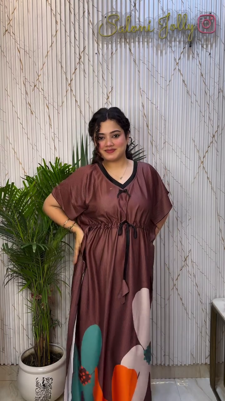 Abstract Print Kaftan Maxi Dress – Effortless Comfort Meets Contemporary Style 3