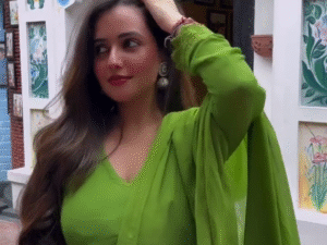 Beautifully Crafted Pure Crepe Palazzo Suit In Beautiful Green Colour