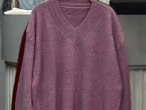 💜 Soft Aura V-Neck Knit Sweater – Cozy Layers, Timeless Charm 💜