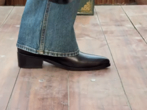 🖤 Classic Black Chelsea Boots – Timeless Style with Everyday Comfort 🖤