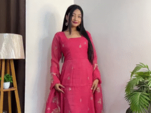 Pink Embroidered Rayon Anarkali Kurta Set with Dupatta – Soft Elegance with Feminine Grace ✨