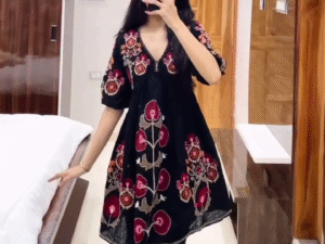 ✨ Midnight Bloom: Where Bold Florals Meet Effortless Chic ✨