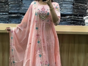 🌸 Elegant Pink Embroidered Cotton Kurta Set with Straight Pants & Dupatta 🌸