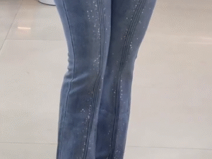 💎 Sparkle & Style: Rhinestone-Decorated Flared Designer Denim Jeans 💎